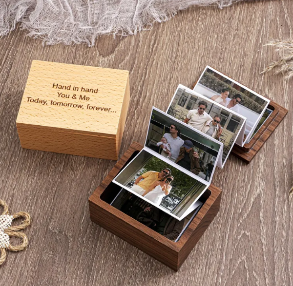 Pull Out Photo Box